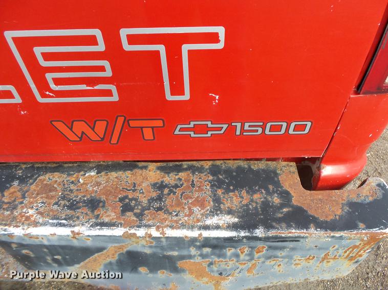 image for item DS9629 1993 Chevrolet C1500 pickup truck