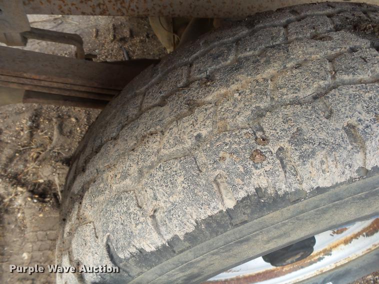 image for item DS9629 1993 Chevrolet C1500 pickup truck