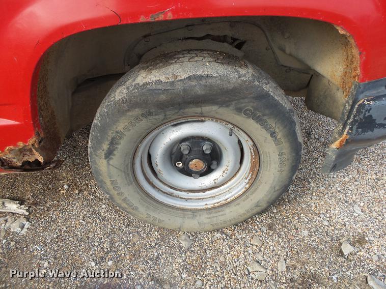 image for item DS9629 1993 Chevrolet C1500 pickup truck