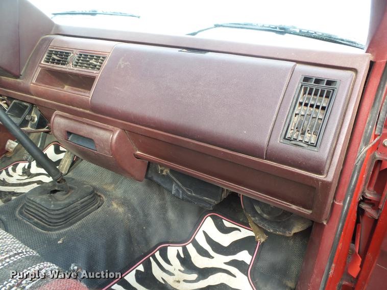 image for item DS9629 1993 Chevrolet C1500 pickup truck