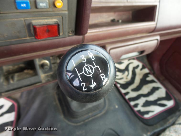 image for item DS9629 1993 Chevrolet C1500 pickup truck