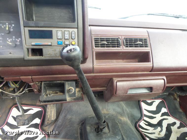 image for item DS9629 1993 Chevrolet C1500 pickup truck