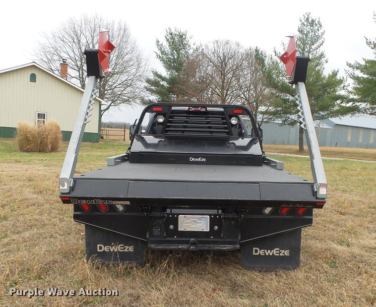 image for item DS9631 2015 Chevrolet Silverado 3500HD flatbed pickup truck