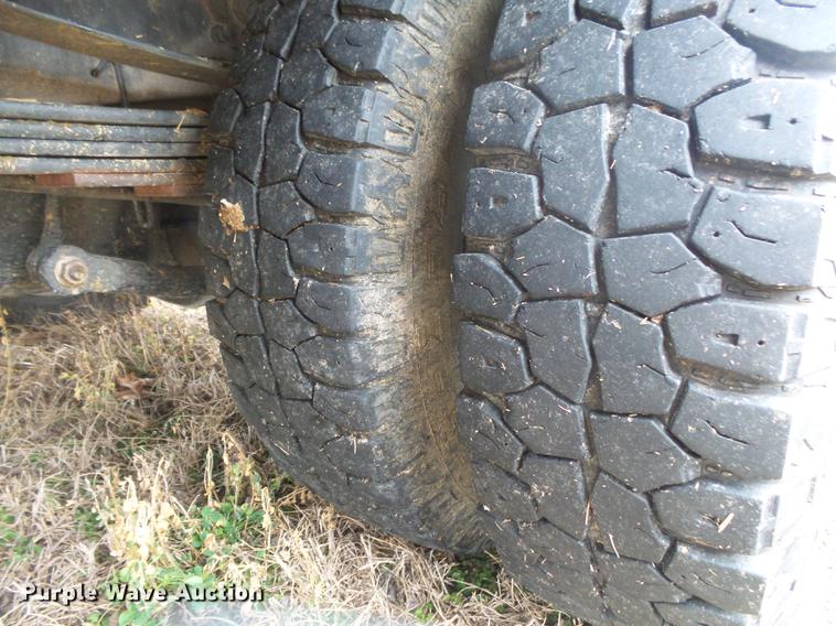 image for item DS9631 2015 Chevrolet Silverado 3500HD flatbed pickup truck