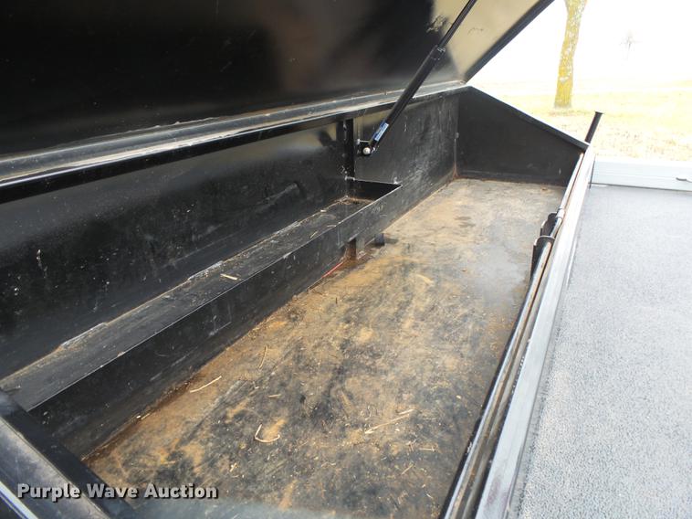 image for item DS9631 2015 Chevrolet Silverado 3500HD flatbed pickup truck