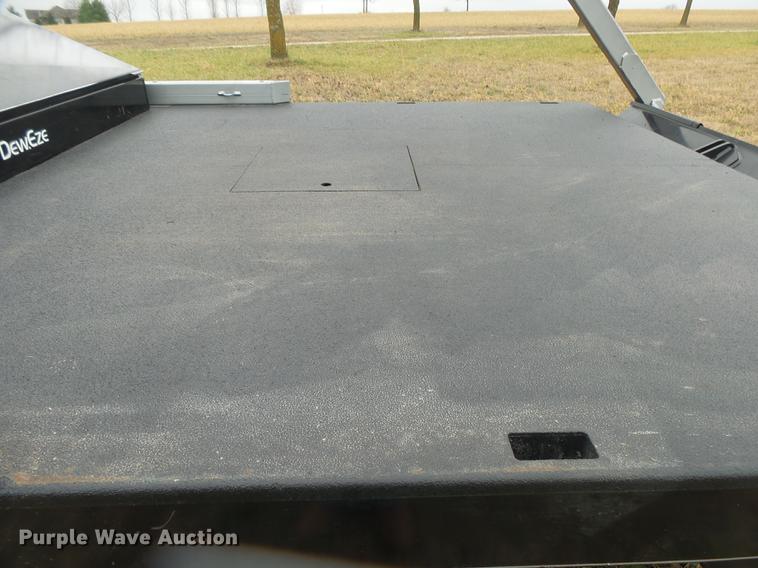 image for item DS9631 2015 Chevrolet Silverado 3500HD flatbed pickup truck