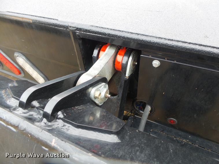 image for item DS9631 2015 Chevrolet Silverado 3500HD flatbed pickup truck