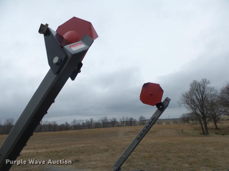 image for item DS9631 2015 Chevrolet Silverado 3500HD flatbed pickup truck