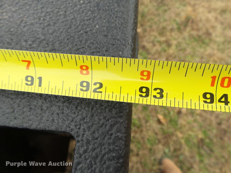 image for item DS9631 2015 Chevrolet Silverado 3500HD flatbed pickup truck