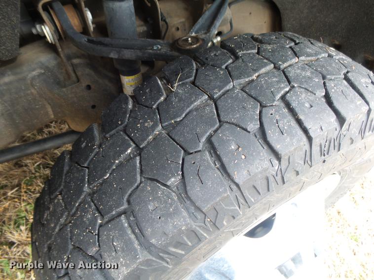 image for item DS9631 2015 Chevrolet Silverado 3500HD flatbed pickup truck