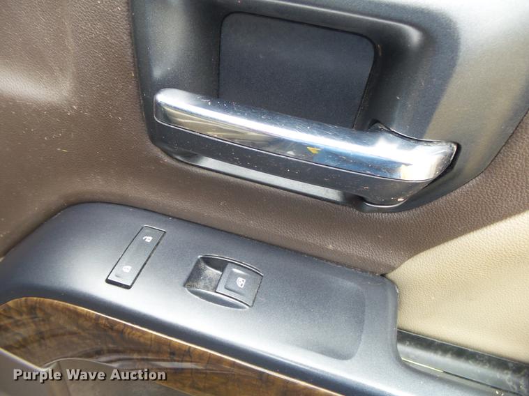 image for item DS9631 2015 Chevrolet Silverado 3500HD flatbed pickup truck