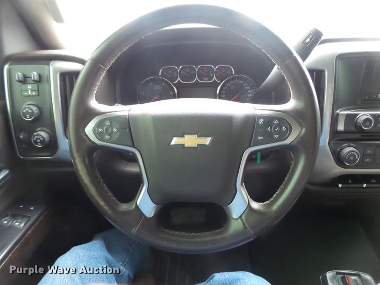 image for item DS9631 2015 Chevrolet Silverado 3500HD flatbed pickup truck