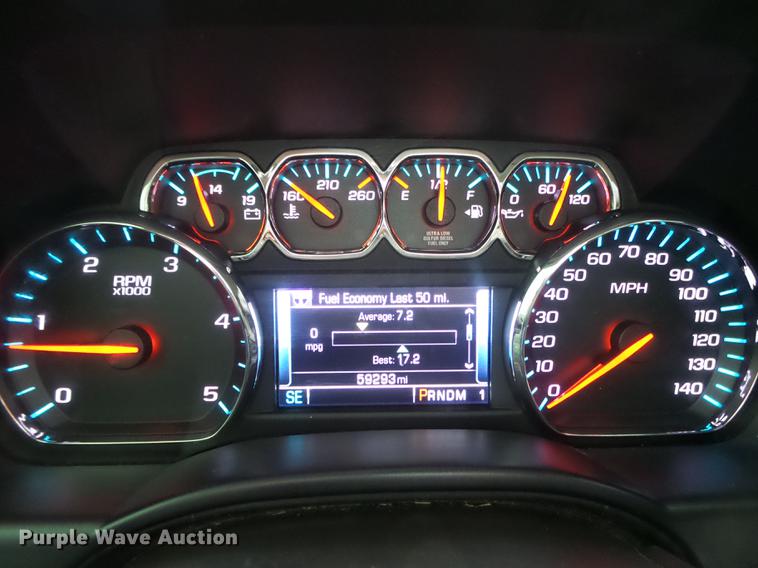 image for item DS9631 2015 Chevrolet Silverado 3500HD flatbed pickup truck