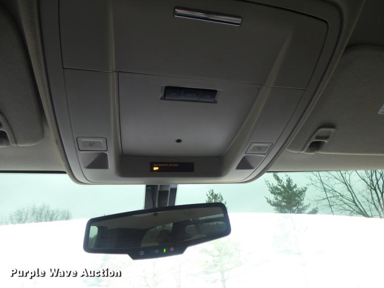 image for item DS9631 2015 Chevrolet Silverado 3500HD flatbed pickup truck