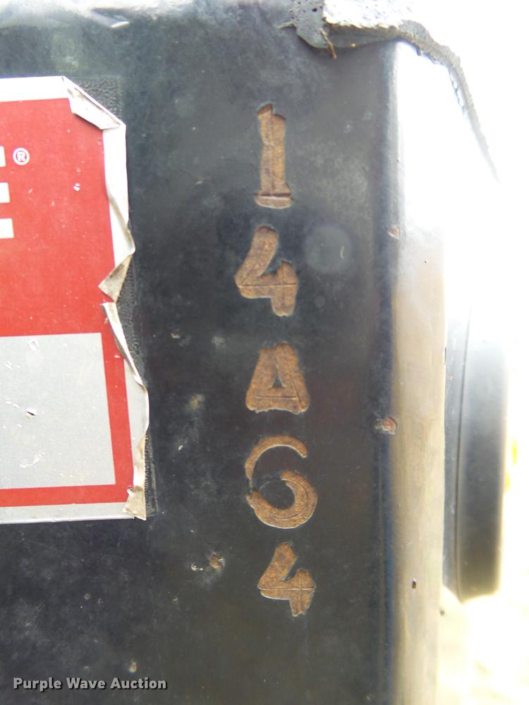 image for item DS9631 2015 Chevrolet Silverado 3500HD flatbed pickup truck