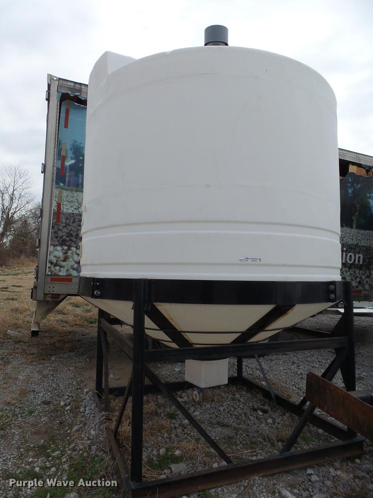 image for item DS9632 Zeneca poly tank