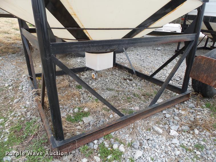 image for item DS9632 Zeneca poly tank