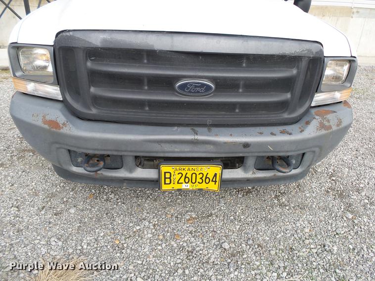 image for item DS9636 2004 Ford F350 truck cab and chassis