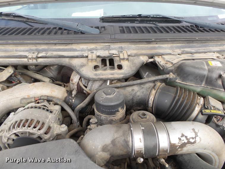 image for item DS9636 2004 Ford F350 truck cab and chassis