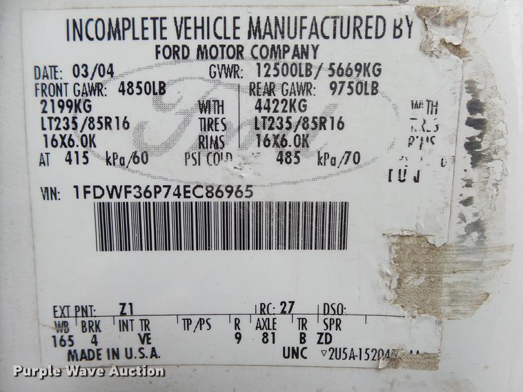 image for item DS9636 2004 Ford F350 truck cab and chassis