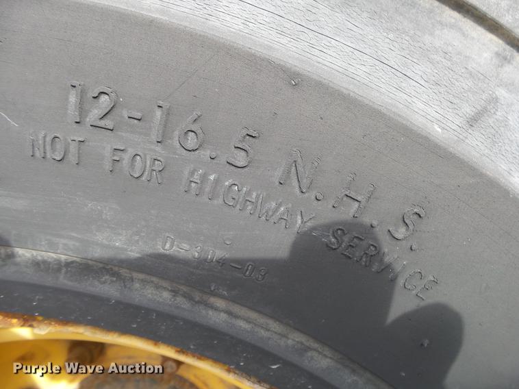 image for item DS9637 2012 New Holland L220 skid steer