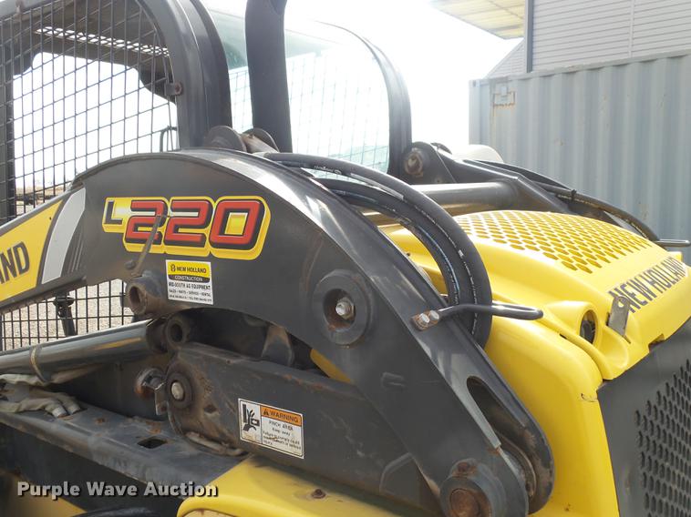 image for item DS9637 2012 New Holland L220 skid steer