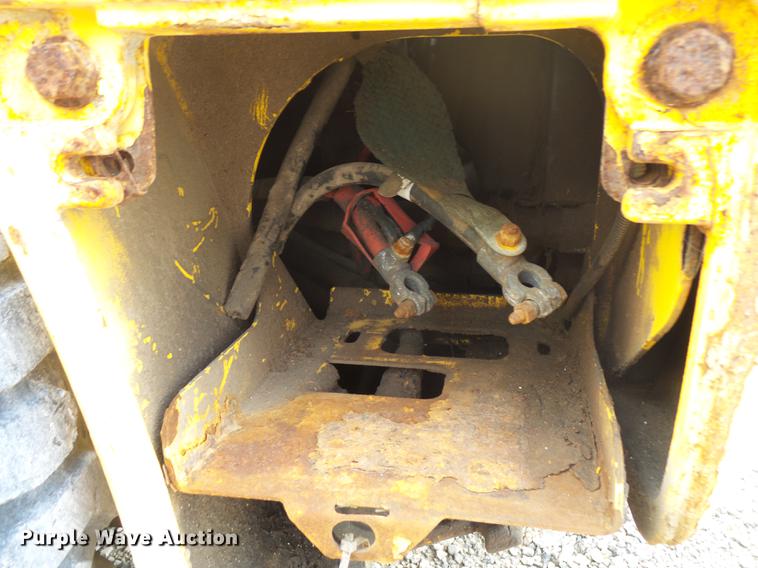 image for item DS9637 2012 New Holland L220 skid steer