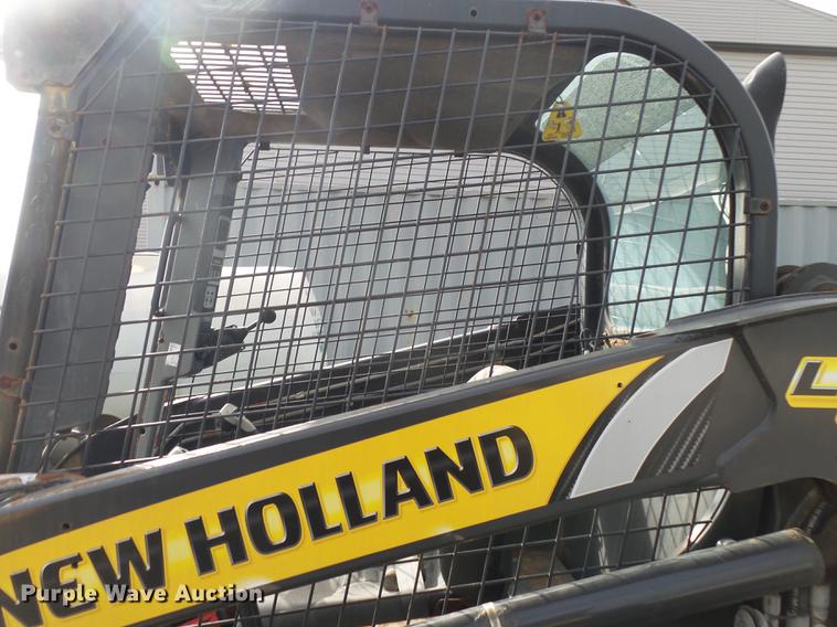 image for item DS9637 2012 New Holland L220 skid steer