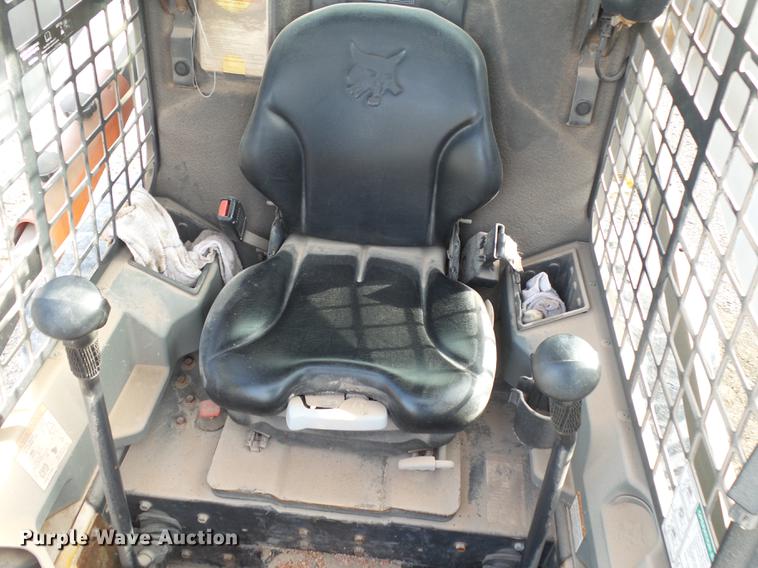 image for item DS9639 2015 Bobcat S530 skid steer