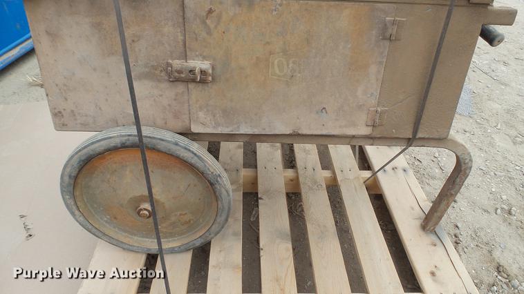 image for item DT9498 Oster 555UT pipe and bolt threader