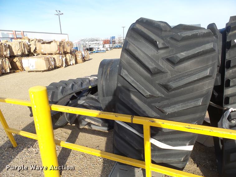 image for item DX9017 (2) Camso A6 3500 tracks