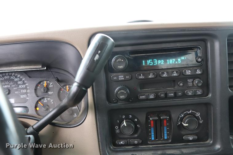 image for item EC9312 2005 Chevrolet Silverado 1500 Crew Cab pickup truck