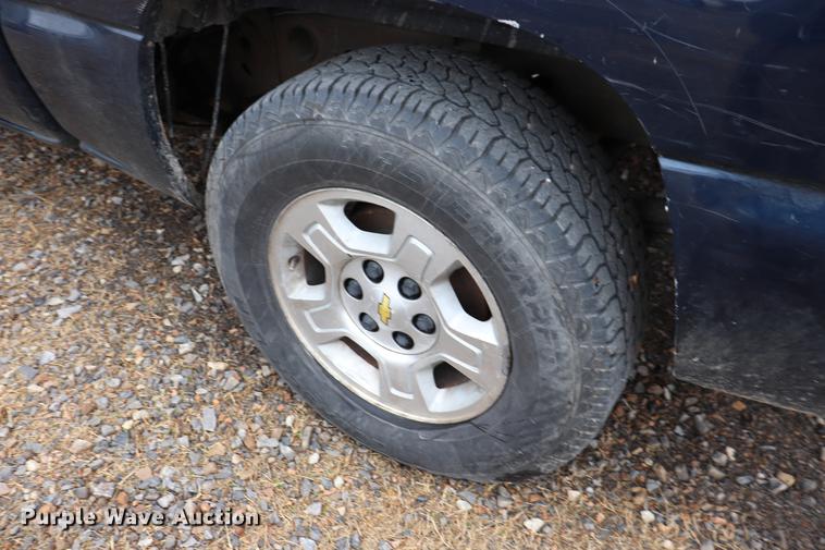 image for item EC9312 2005 Chevrolet Silverado 1500 Crew Cab pickup truck