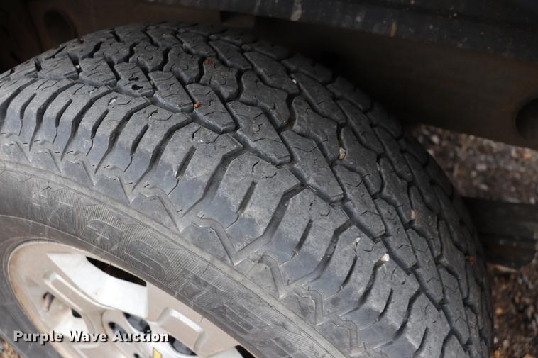 image for item EC9312 2005 Chevrolet Silverado 1500 Crew Cab pickup truck