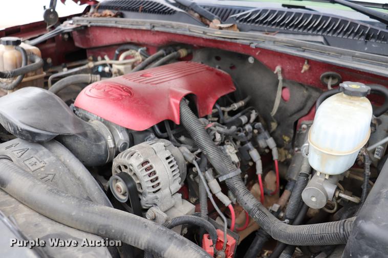 image for item EC9313 2005 Chevrolet Silverado 2500HD Crew Cab pickup truck