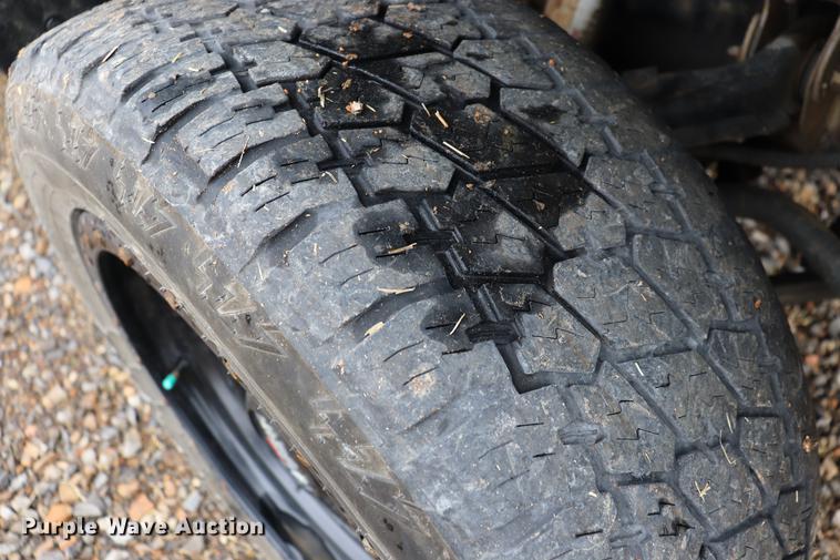 image for item EC9313 2005 Chevrolet Silverado 2500HD Crew Cab pickup truck