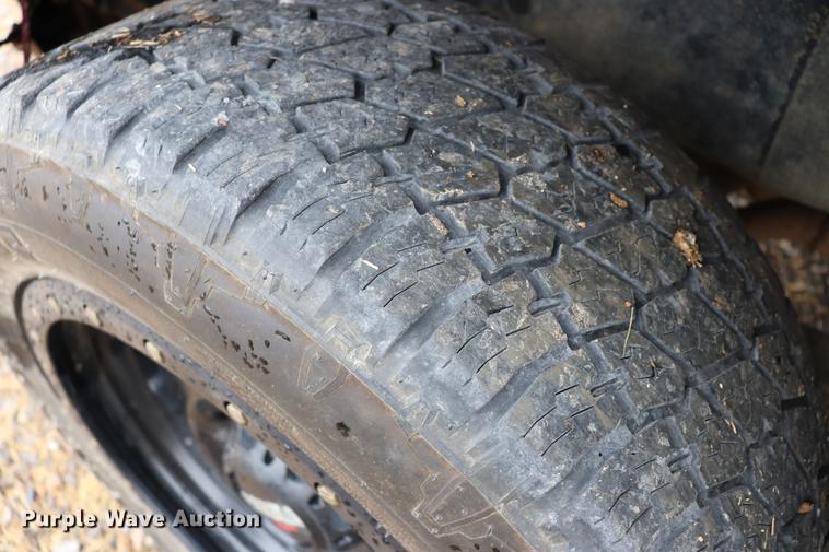 image for item EC9313 2005 Chevrolet Silverado 2500HD Crew Cab pickup truck