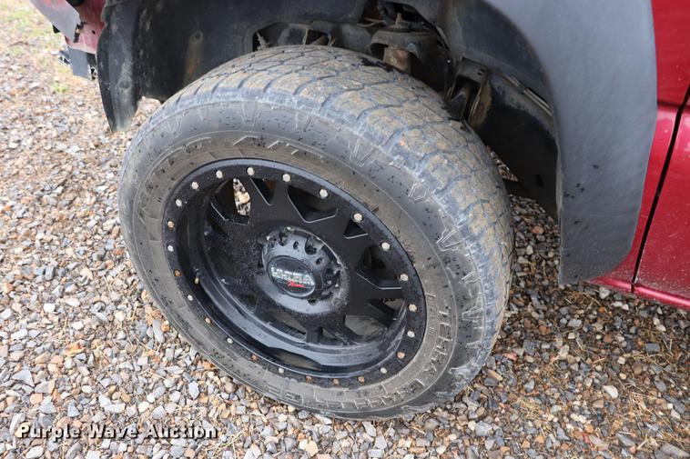 image for item EC9313 2005 Chevrolet Silverado 2500HD Crew Cab pickup truck