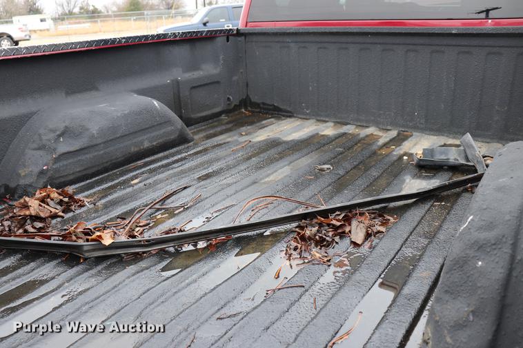 image for item EC9313 2005 Chevrolet Silverado 2500HD Crew Cab pickup truck