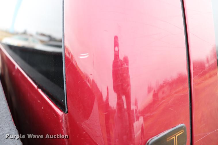 image for item EC9313 2005 Chevrolet Silverado 2500HD Crew Cab pickup truck