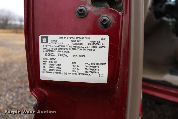 image for item EC9313 2005 Chevrolet Silverado 2500HD Crew Cab pickup truck