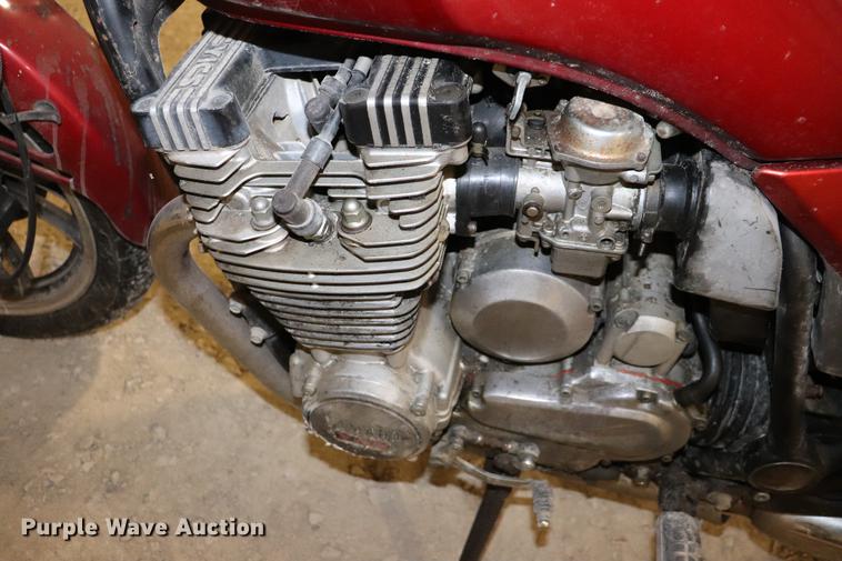 image for item EC9317 1982 Yamaha SECA750 motorcycle