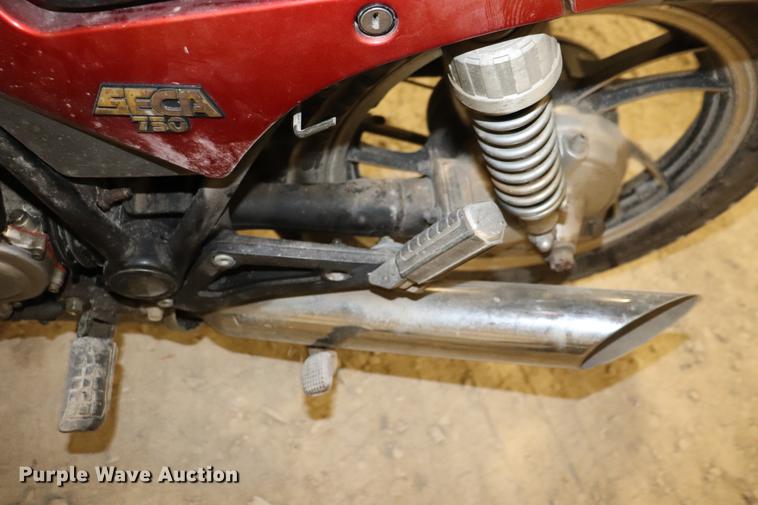 image for item EC9317 1982 Yamaha SECA750 motorcycle