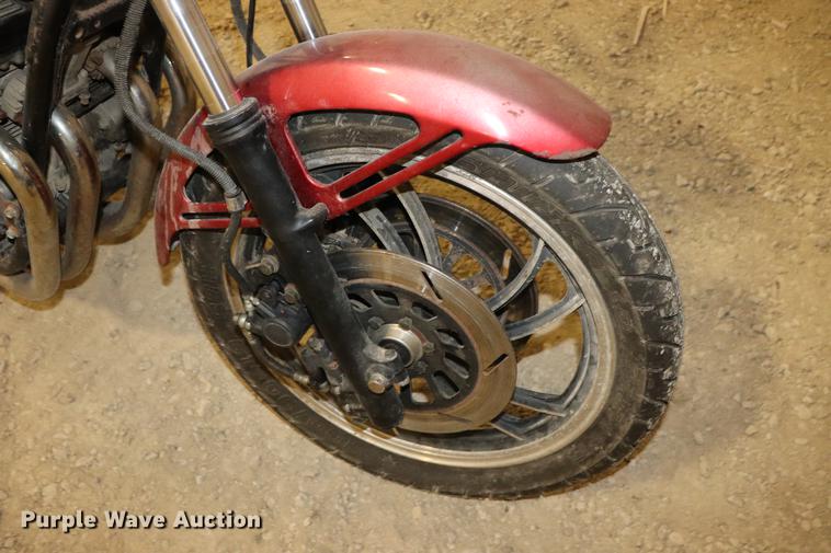 image for item EC9317 1982 Yamaha SECA750 motorcycle