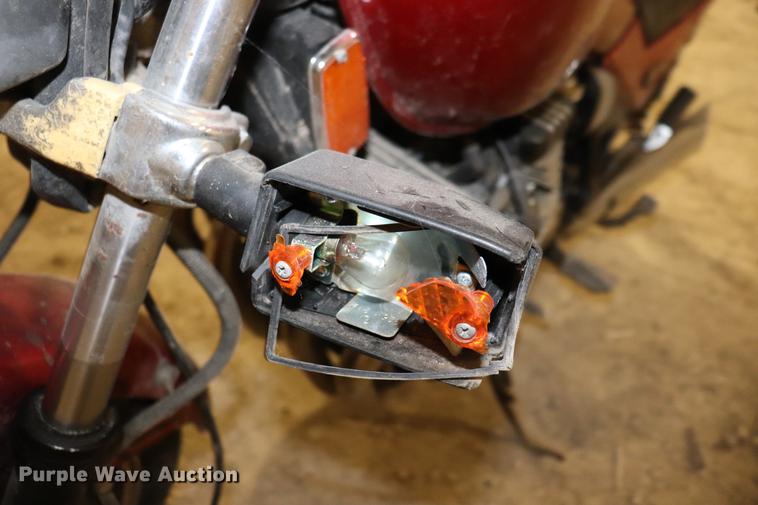 image for item EC9317 1982 Yamaha SECA750 motorcycle