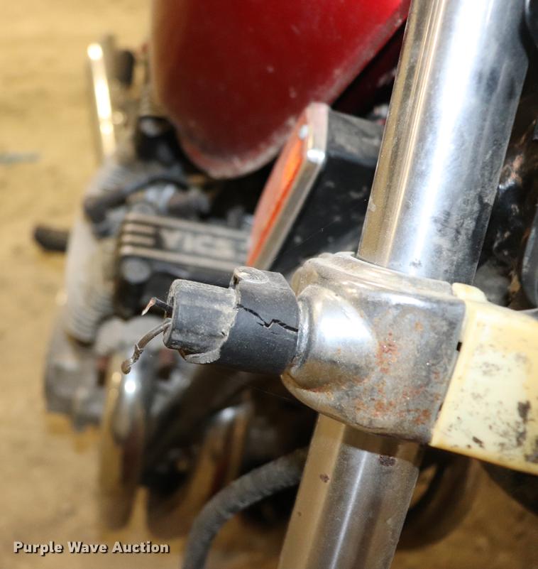 image for item EC9317 1982 Yamaha SECA750 motorcycle