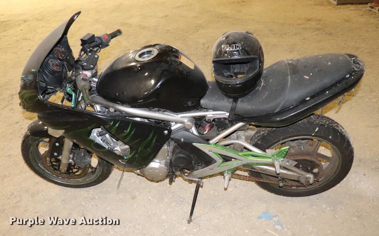 image for item EC9318 2007 Kawasaki EX650-A motorcycle