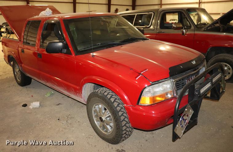 image for item EC9321 2002 GMC Sonoma SLS Crew Cab pickup truck