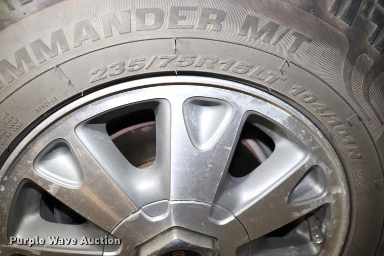 image for item EC9321 2002 GMC Sonoma SLS Crew Cab pickup truck