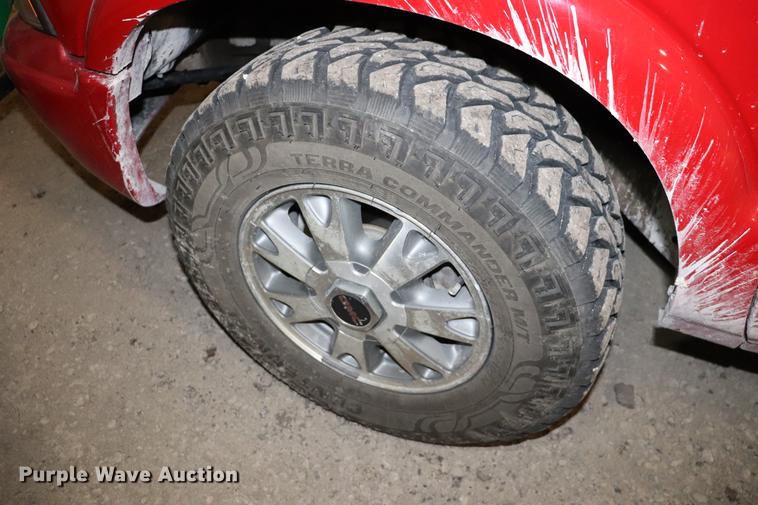 image for item EC9321 2002 GMC Sonoma SLS Crew Cab pickup truck